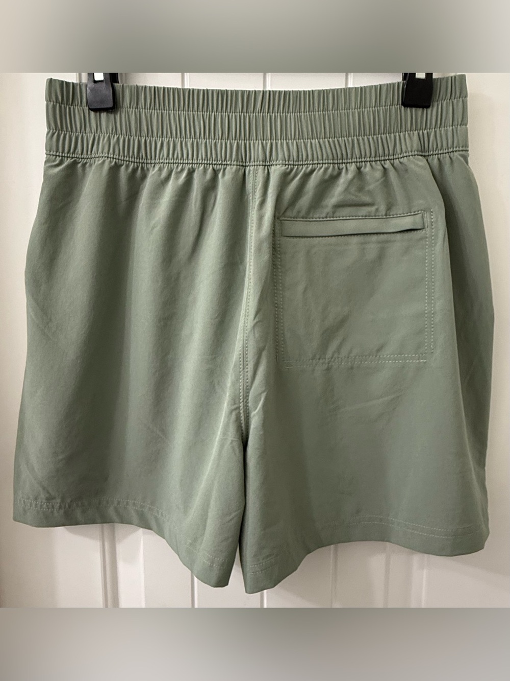 Athleta Wayfind Short Women's Athletic Shorts in Sage Green - Picture 6 of 9